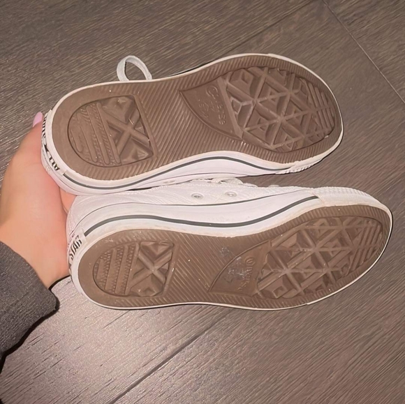 ***SOLD***Custom Leather Womens Converse Sneakers - Picture 3 of 4